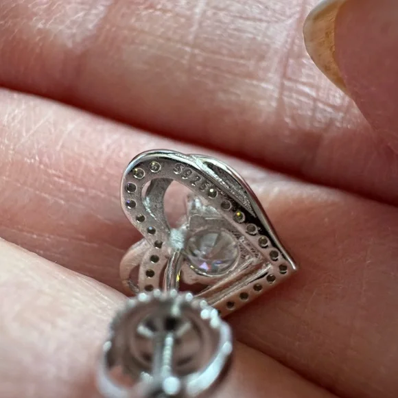 Elegant Silver Heart Stud Moissante Earrings - Picture 4 of 4